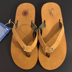 NEW Scott Hawaii tan leather slippers sandals size 8 WOMENS